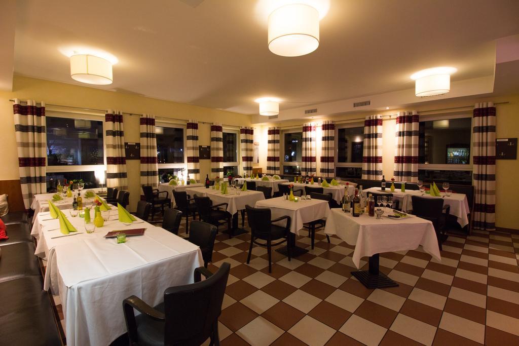 Hotel Parqeo Im A66 Gelnhausen Exterior photo